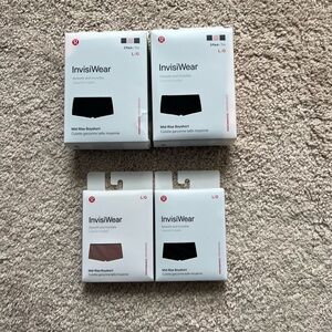 Lululemon InvisiWear mid-rise boyshorts, women’s size L